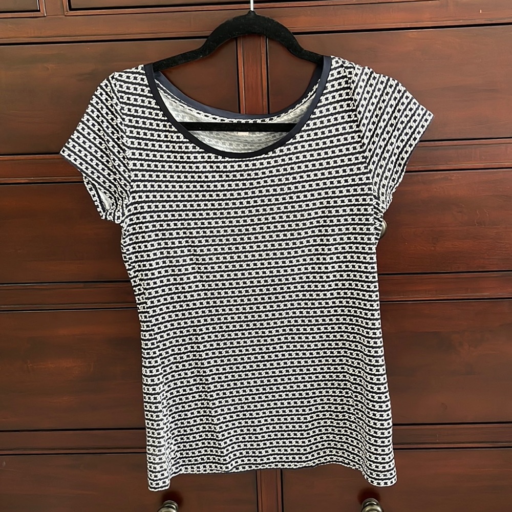 Banana Republic Nautical T Shirt Size Small Navy Blue and White